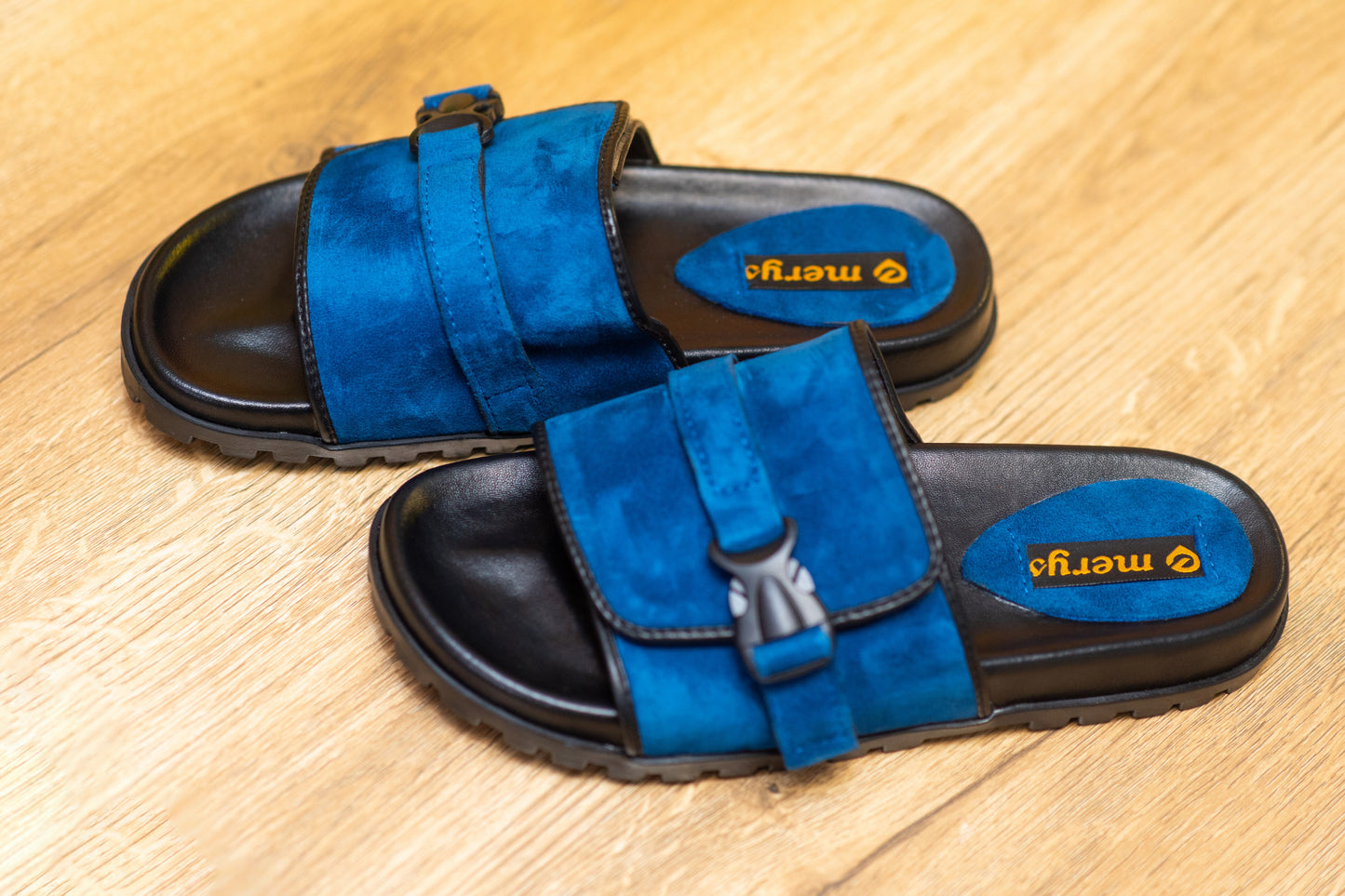 Emerys Suede Slide