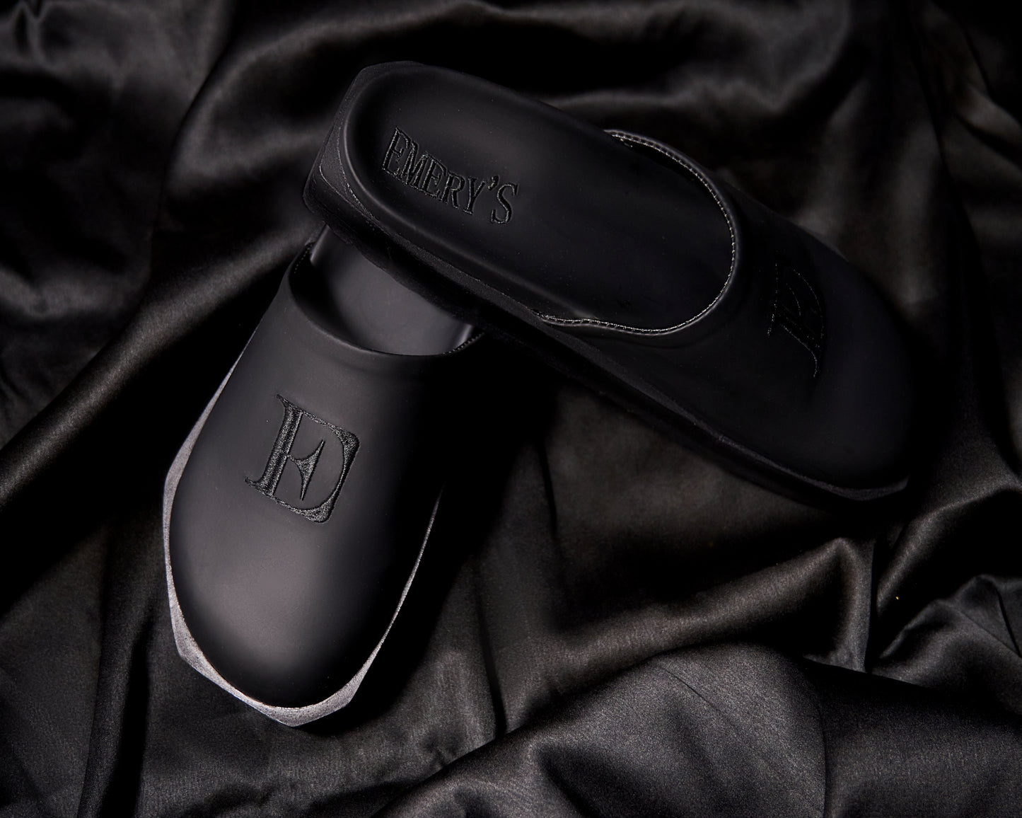 Strider Half Shoe Black