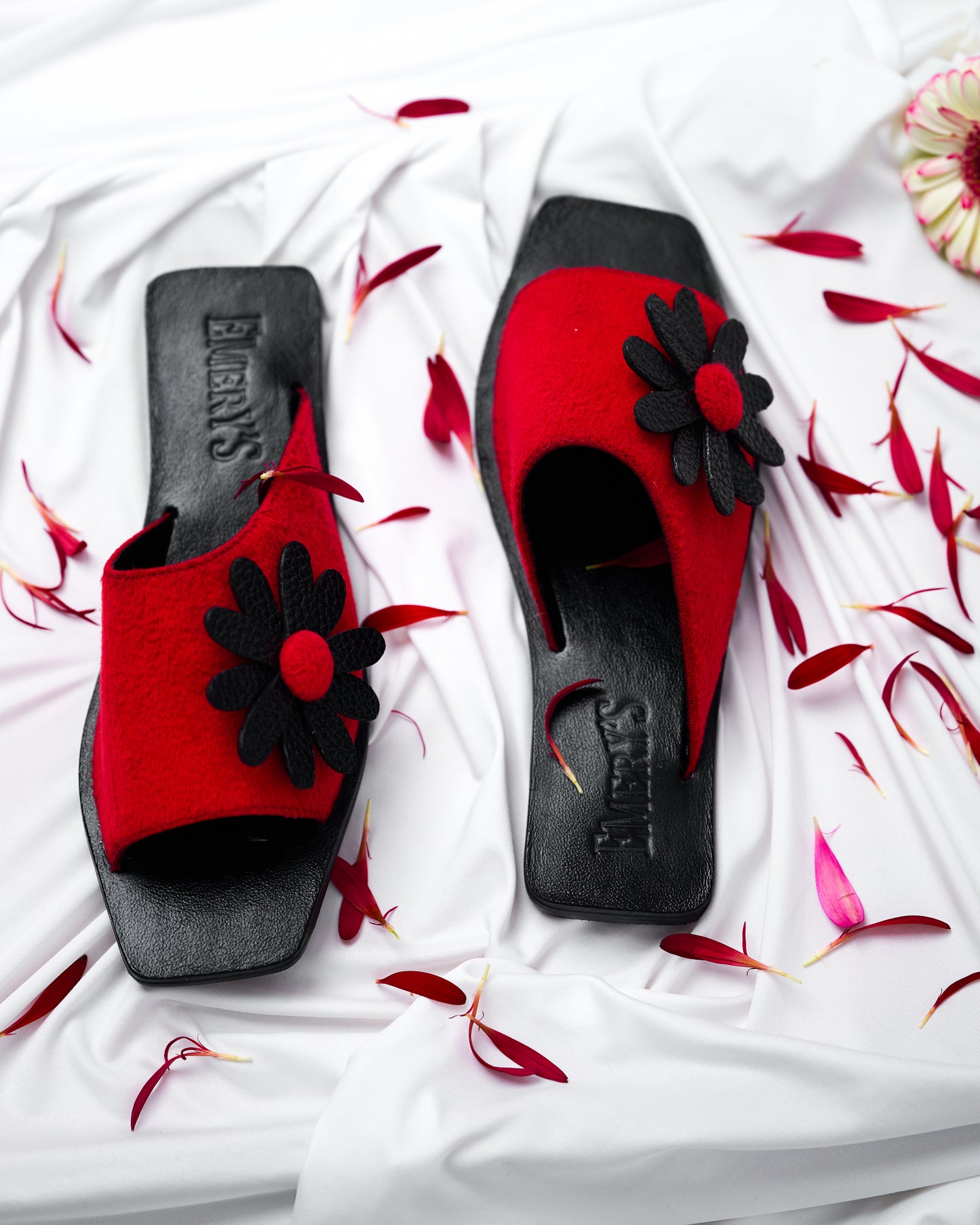 Emery's Daisy Slipper