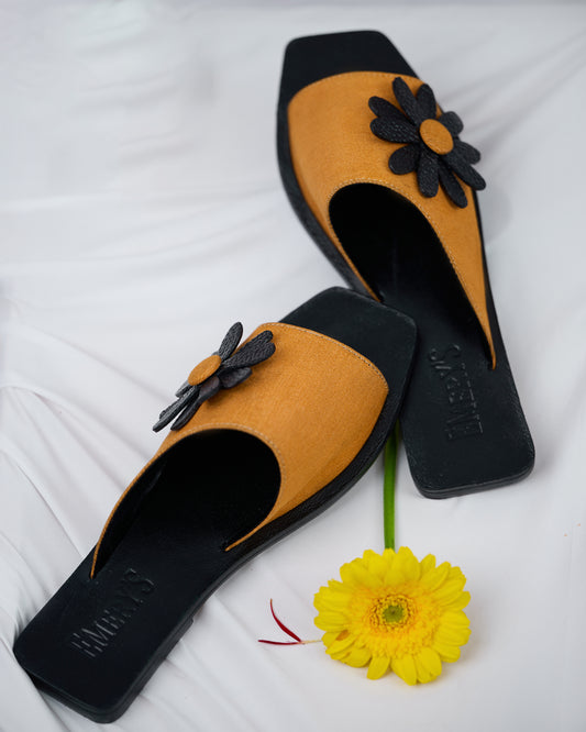 Emery's Daisy Slipper