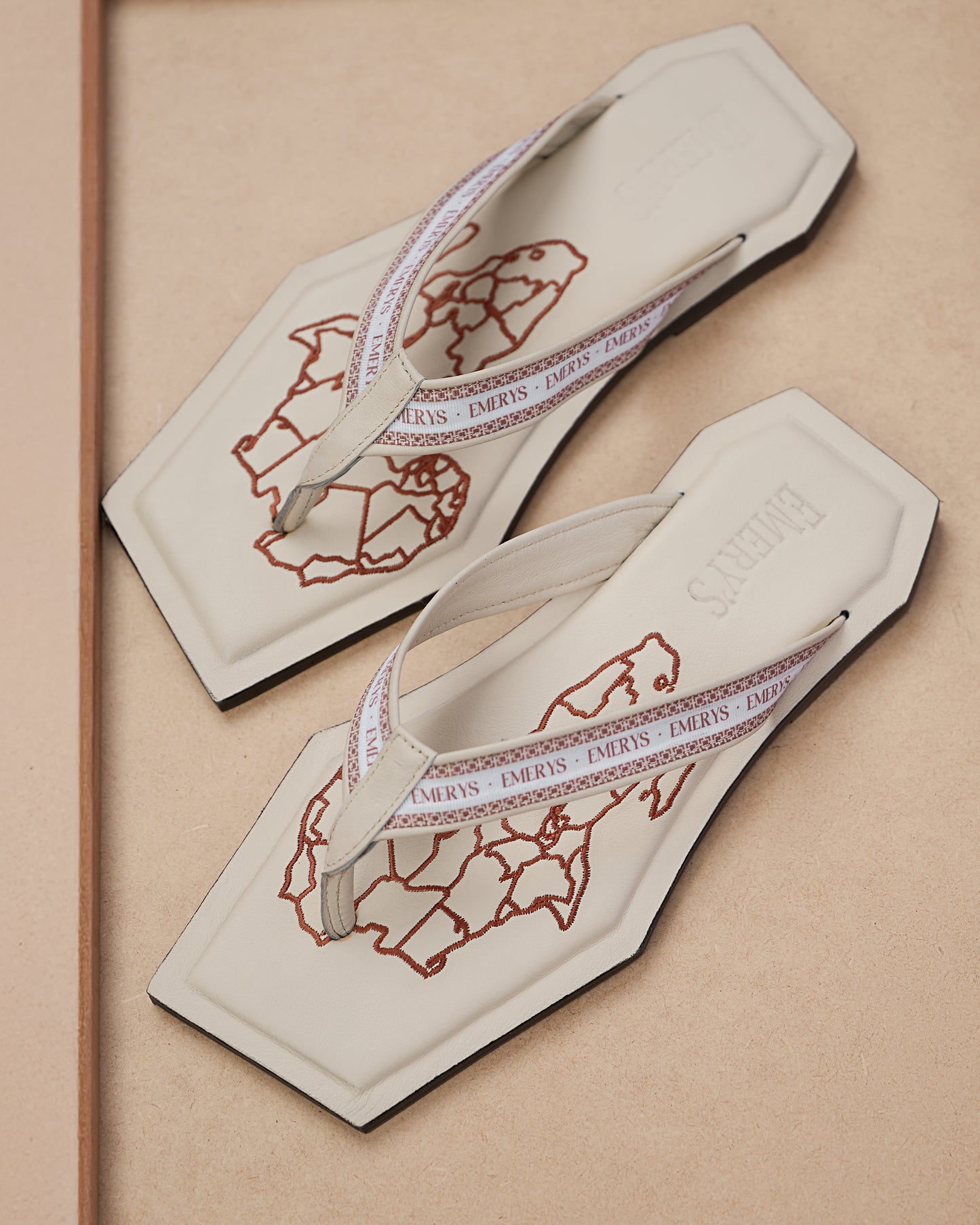 Alke Shoe