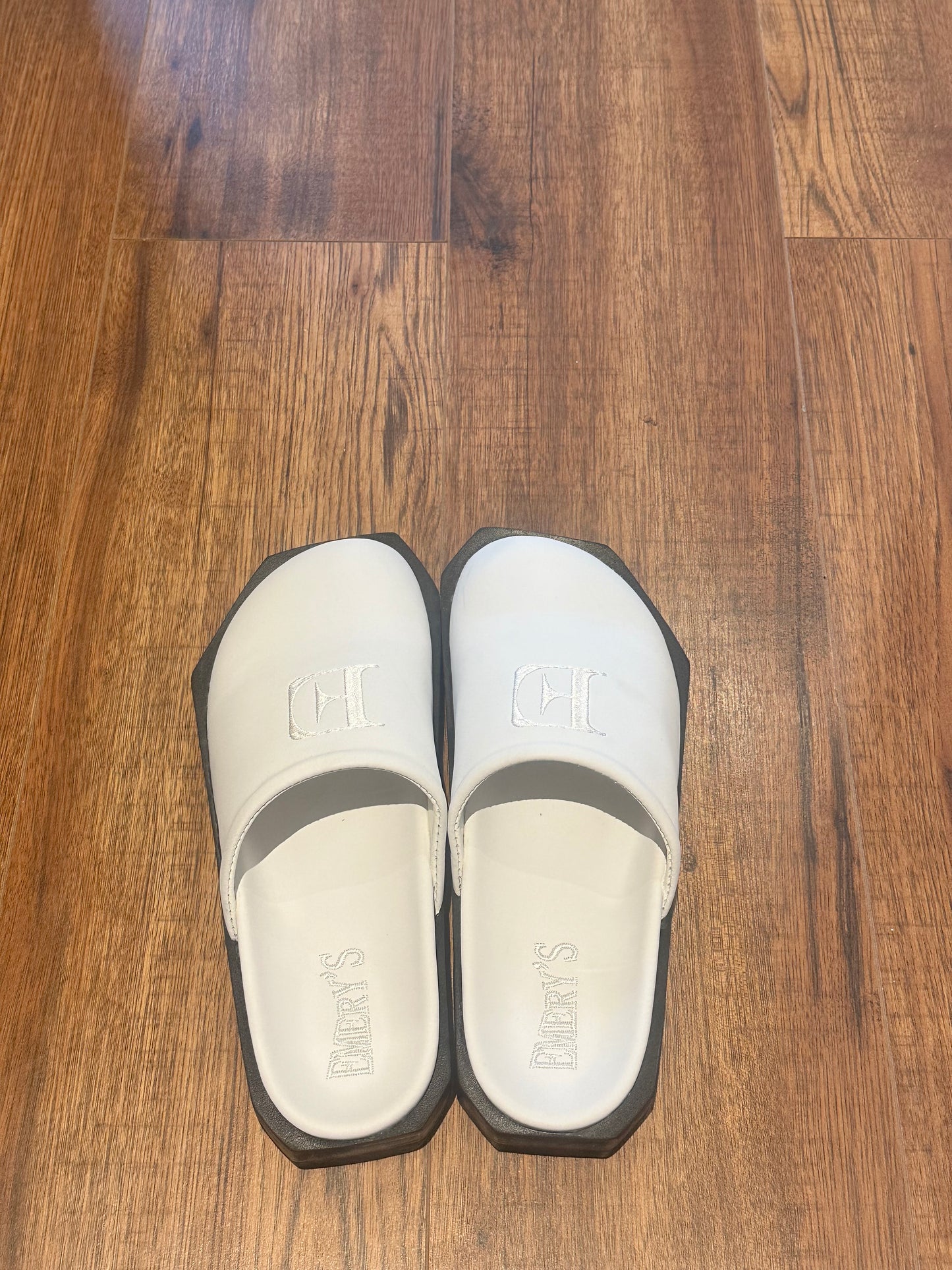 Strider Half Shoe White