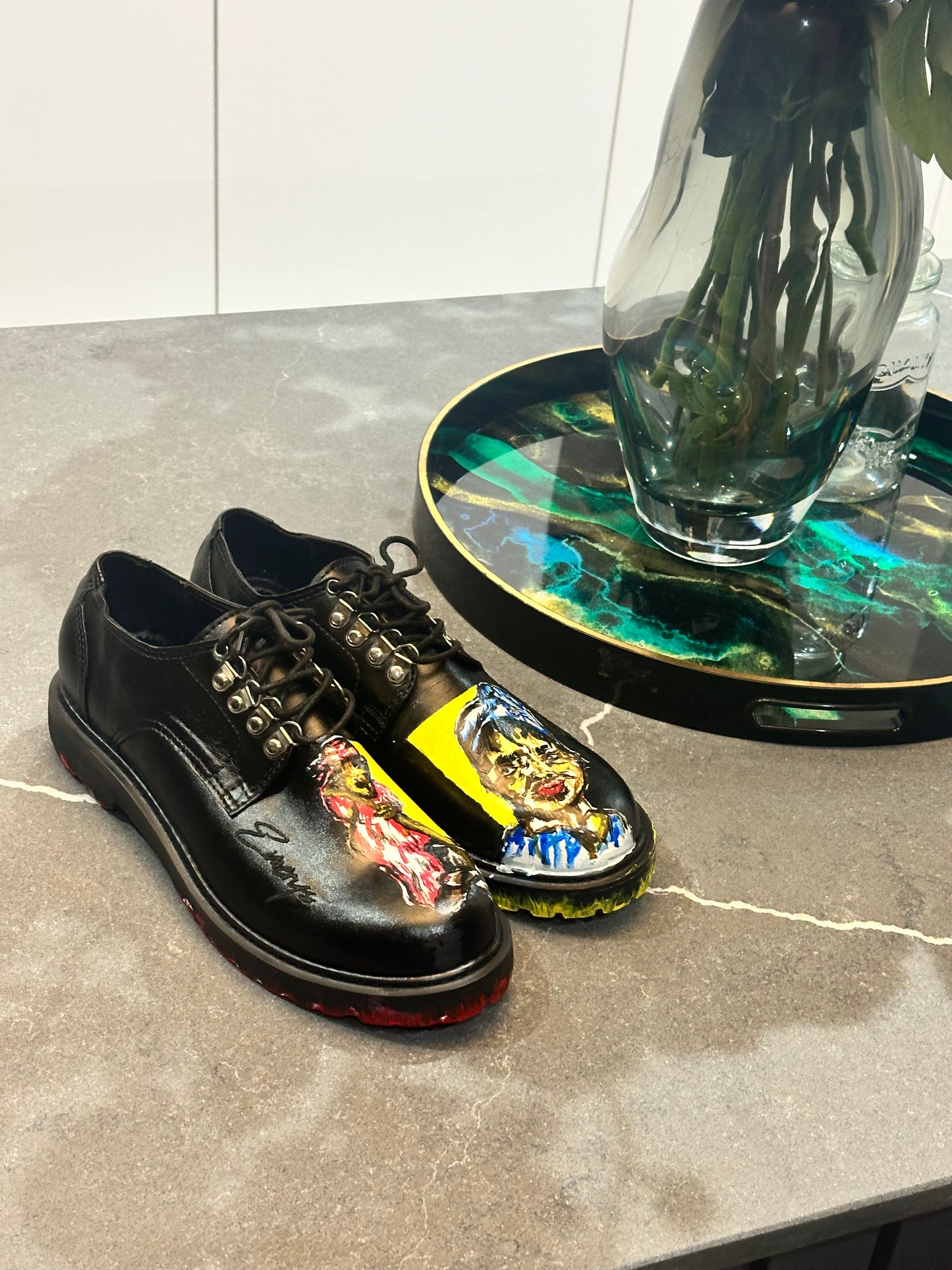 Homage Shoe